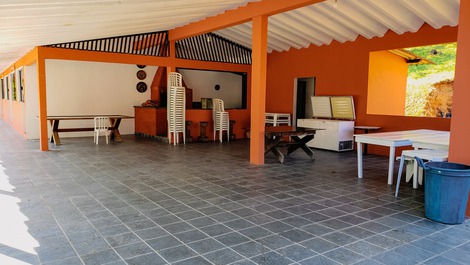 PISCINA SEMI OLÍMPICA- CAMINO DE 400 MTS ALQUILAMOS POR NOCHE 90 PERSONAS...