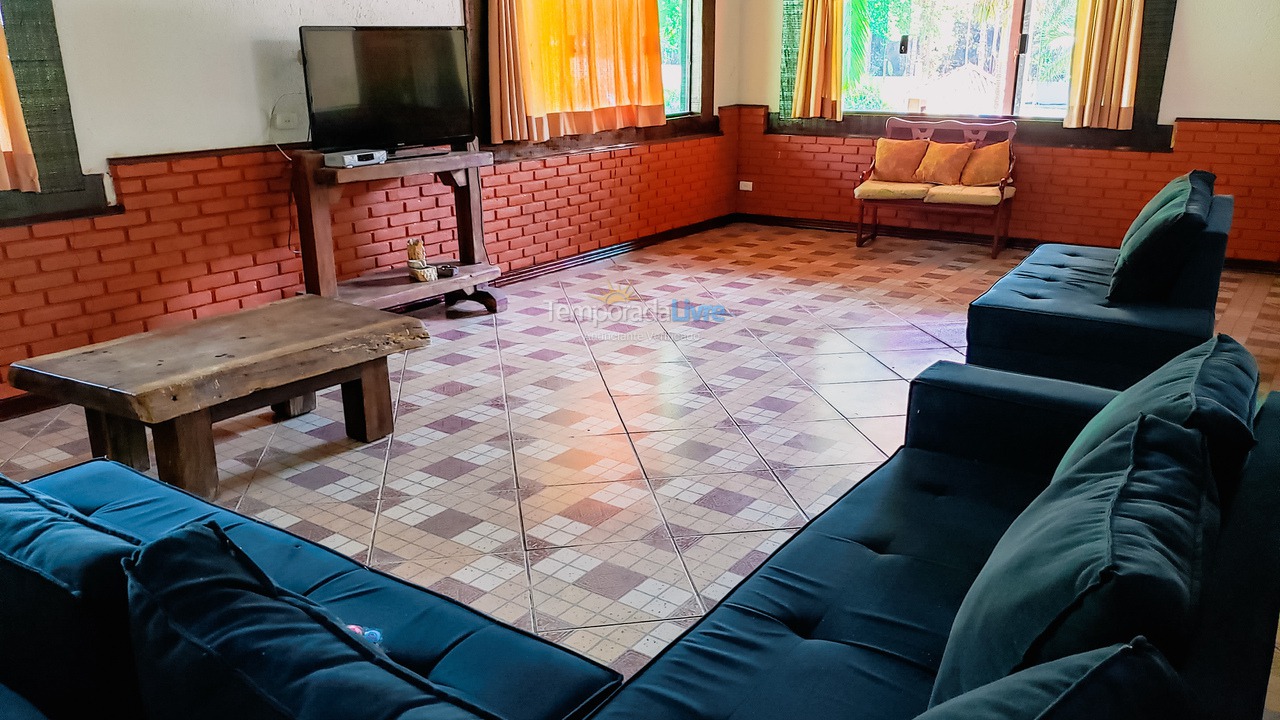 Granja para alquiler de vacaciones em São Lourenço da Serra (O Paraíso A 65 Km de Sp Festa E Temporada Acomodações Par)