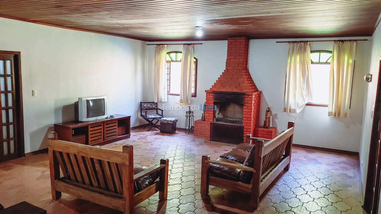 Granja para alquiler de vacaciones em São Lourenço da Serra (O Paraíso A 65 Km de Sp Festa E Temporada Acomodações Par)