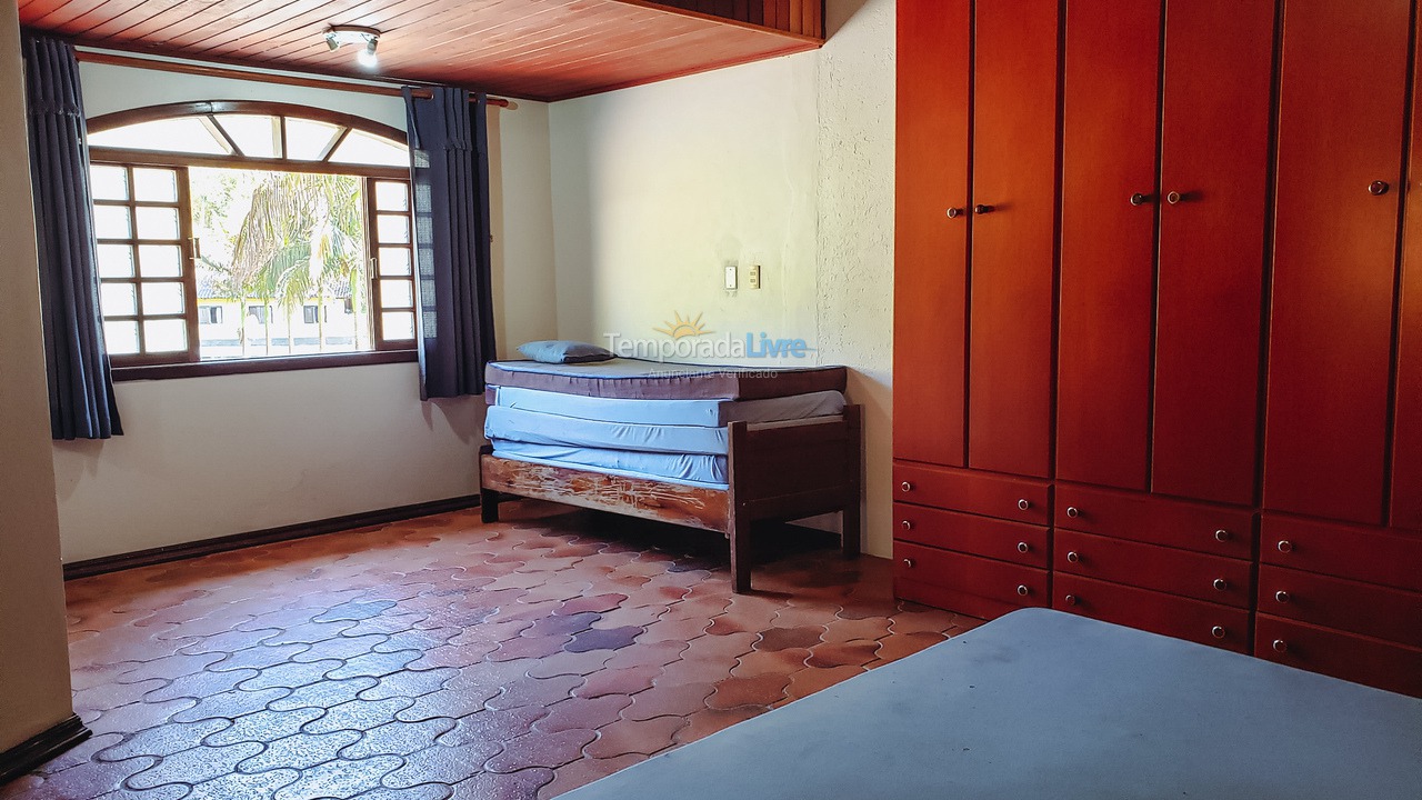 Granja para alquiler de vacaciones em São Lourenço da Serra (O Paraíso A 65 Km de Sp Festa E Temporada Acomodações Par)