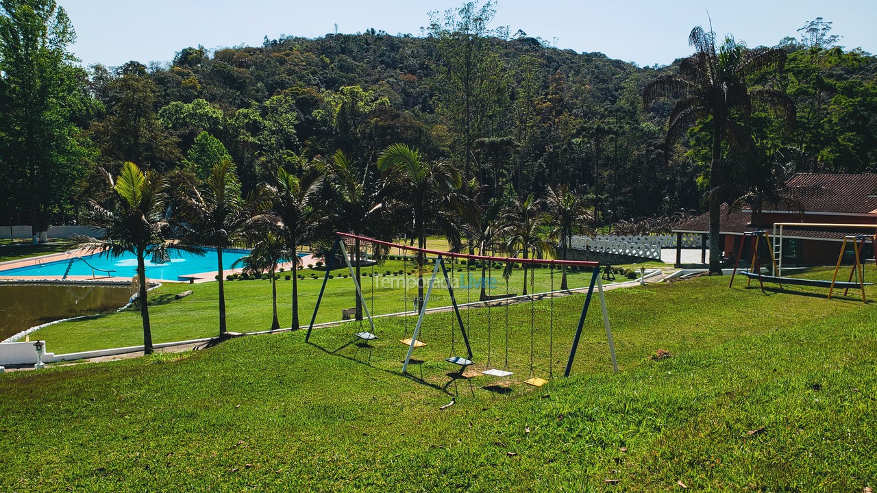 Granja para alquiler de vacaciones em São Lourenço da Serra (O Paraíso A 65 Km de Sp Festa E Temporada Acomodações Par)