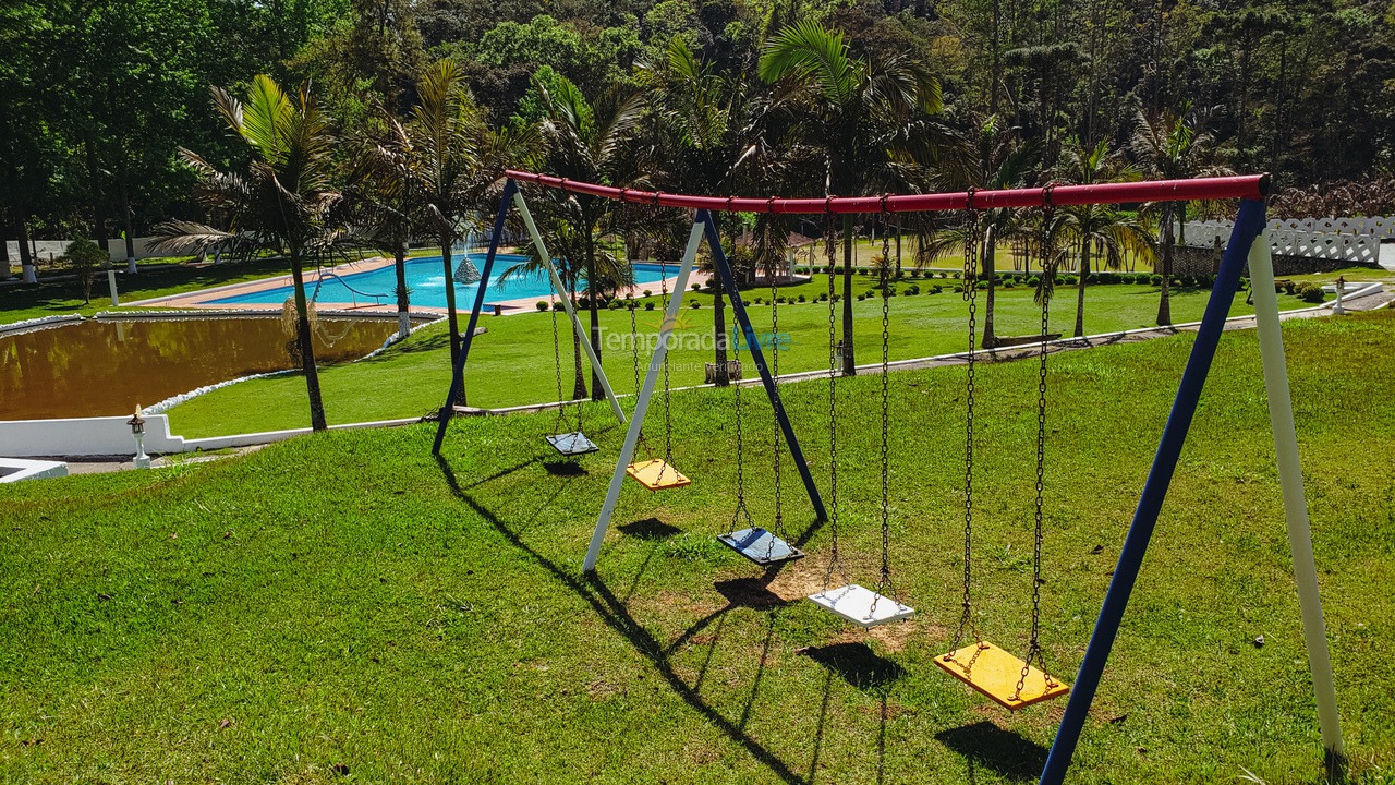 Granja para alquiler de vacaciones em São Lourenço da Serra (O Paraíso A 65 Km de Sp Festa E Temporada Acomodações Par)