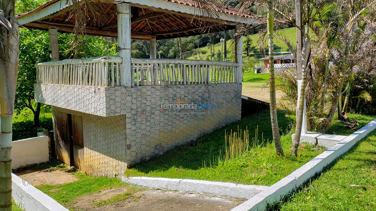 Granja para alquiler de vacaciones em São Lourenço da Serra (O Paraíso A 65 Km de Sp Festa E Temporada Acomodações Par)