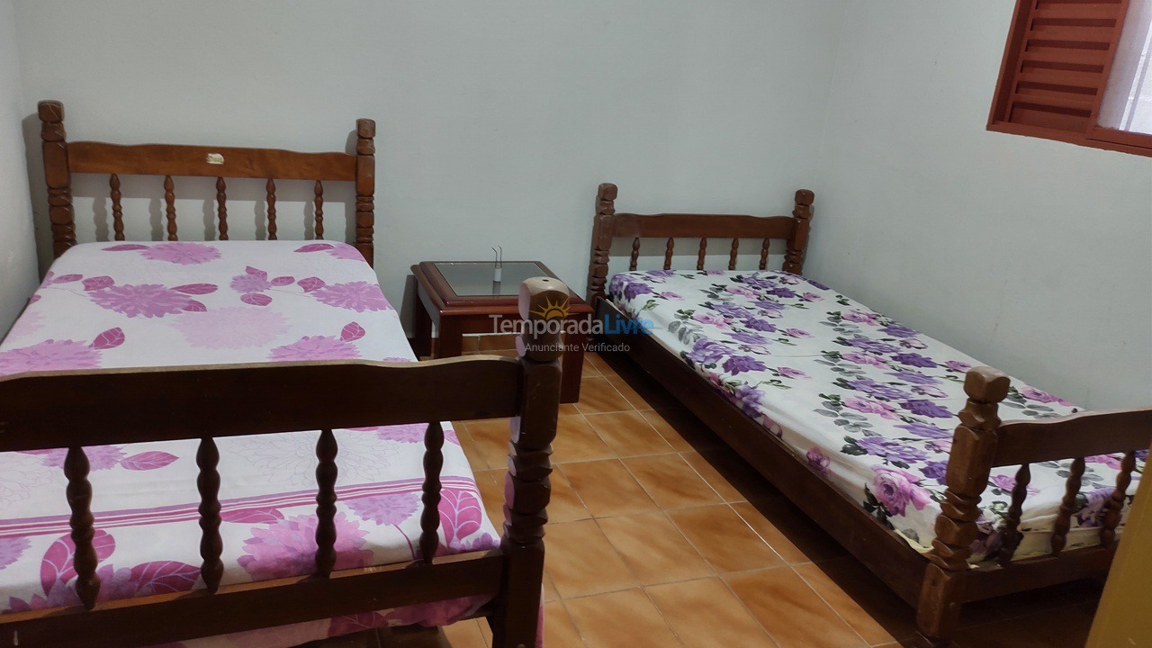 Casa para aluguel de temporada em Ubatuba (Pereque Açu)