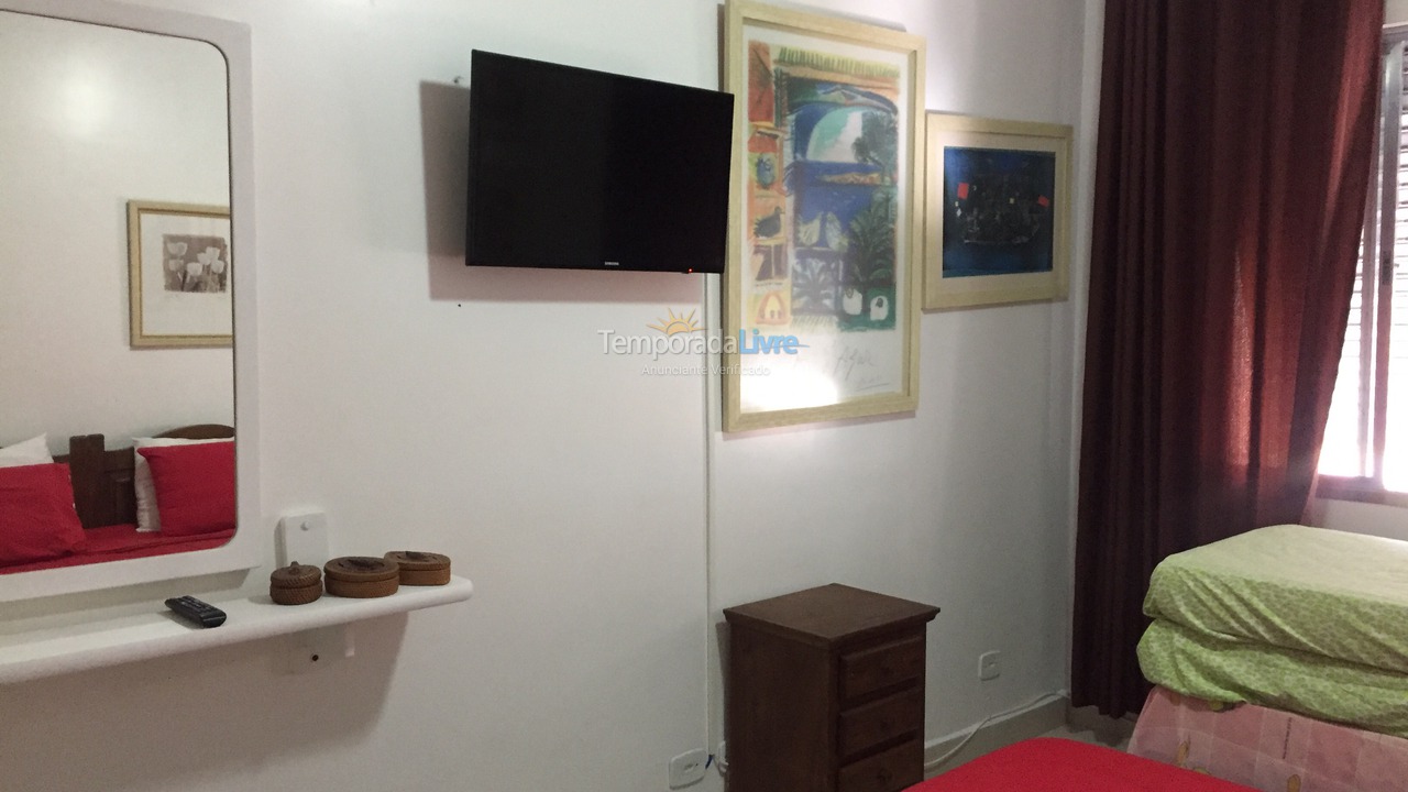 Apartamento para aluguel de temporada em Guarujá (Pitangueiras)