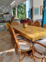 Beach house in Guaratuba "Costa do Sol condominium" next to the beach.