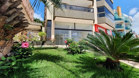 Apartment a few meters from Bombinhas Beach!