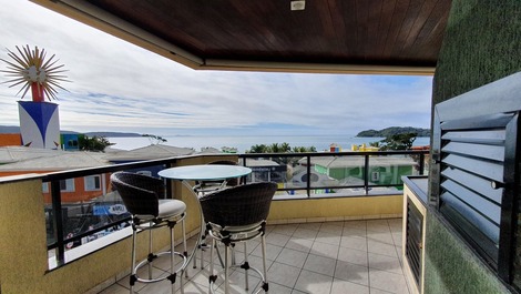 Apartamento com vista para o mar. Ótima localização!