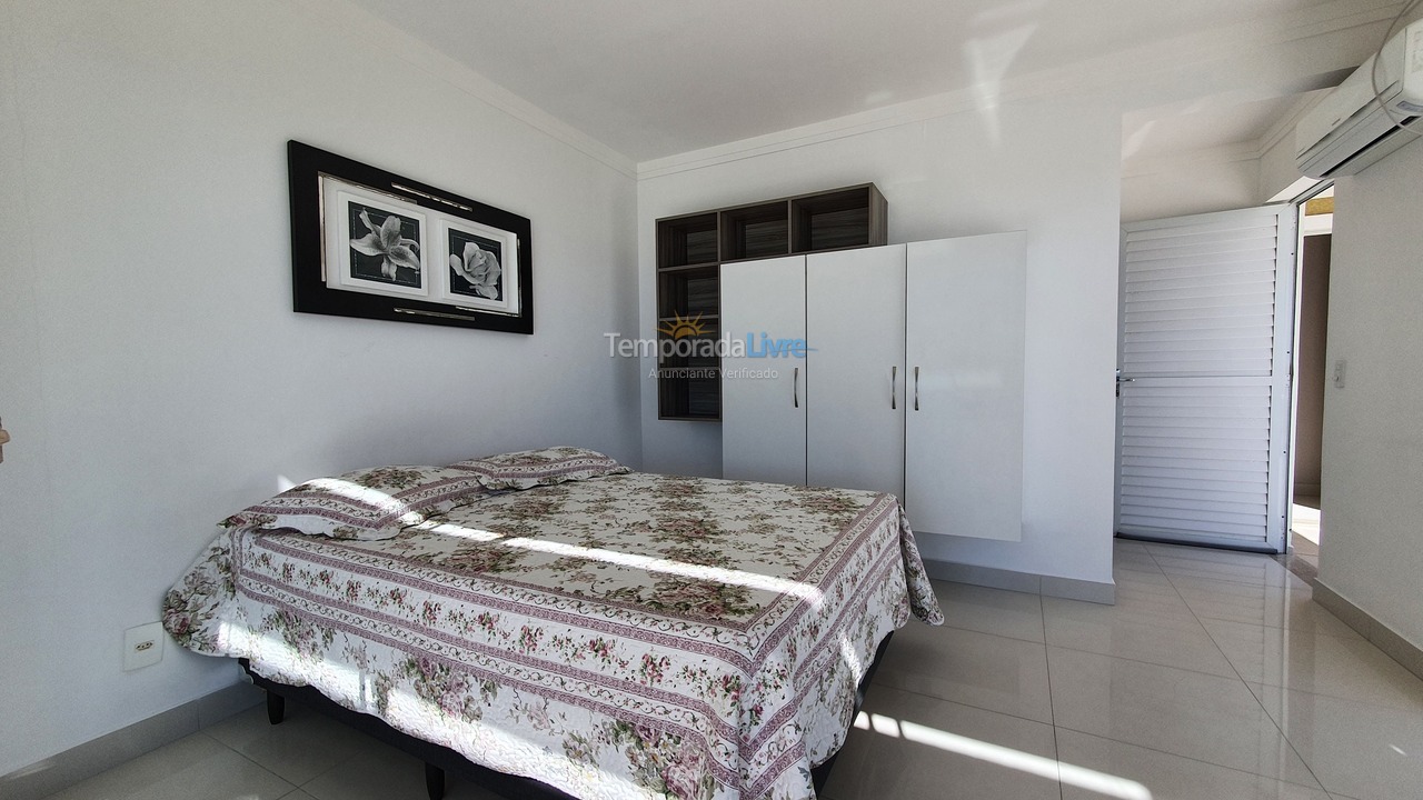 Apartment for vacation rental in Bombinhas (Praia de Bombinhas)