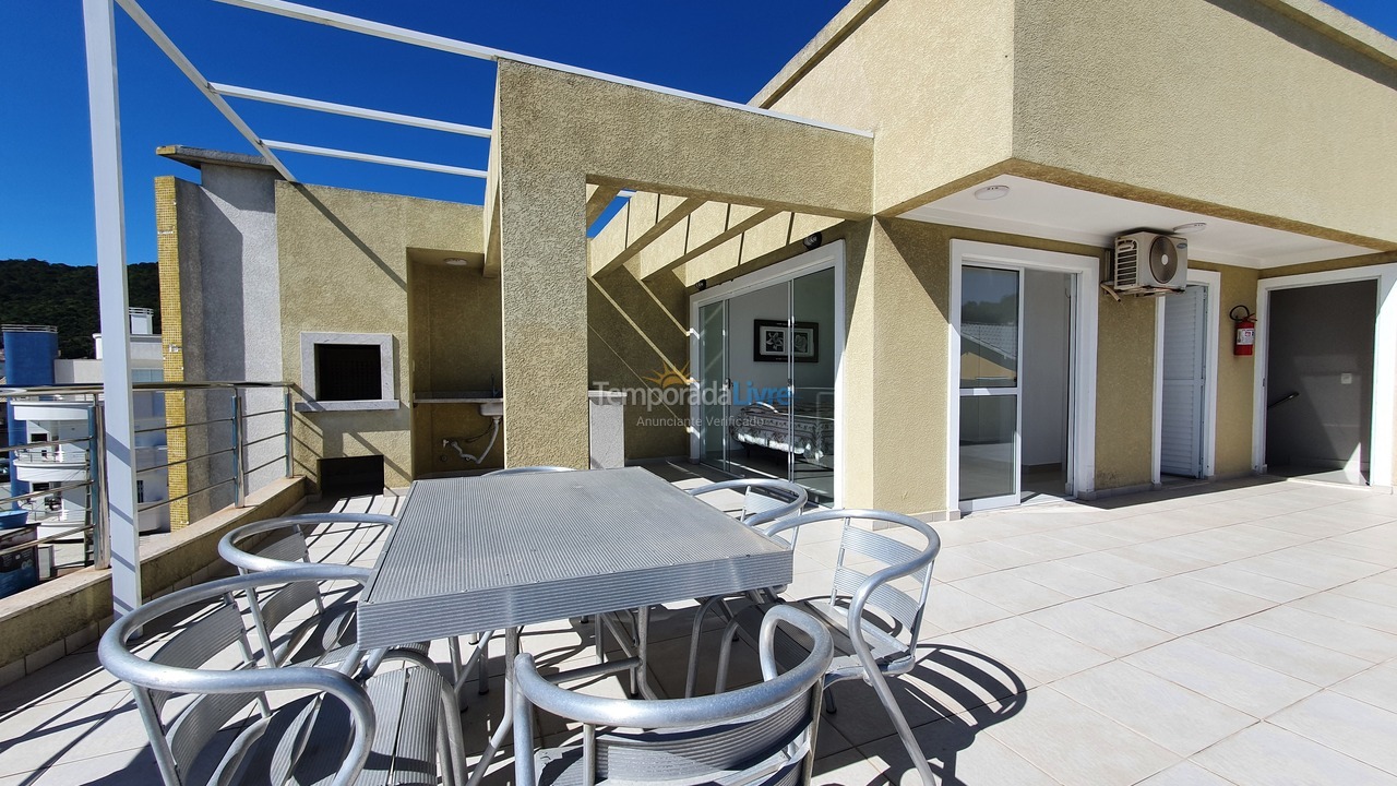 Apartment for vacation rental in Bombinhas (Praia de Bombinhas)