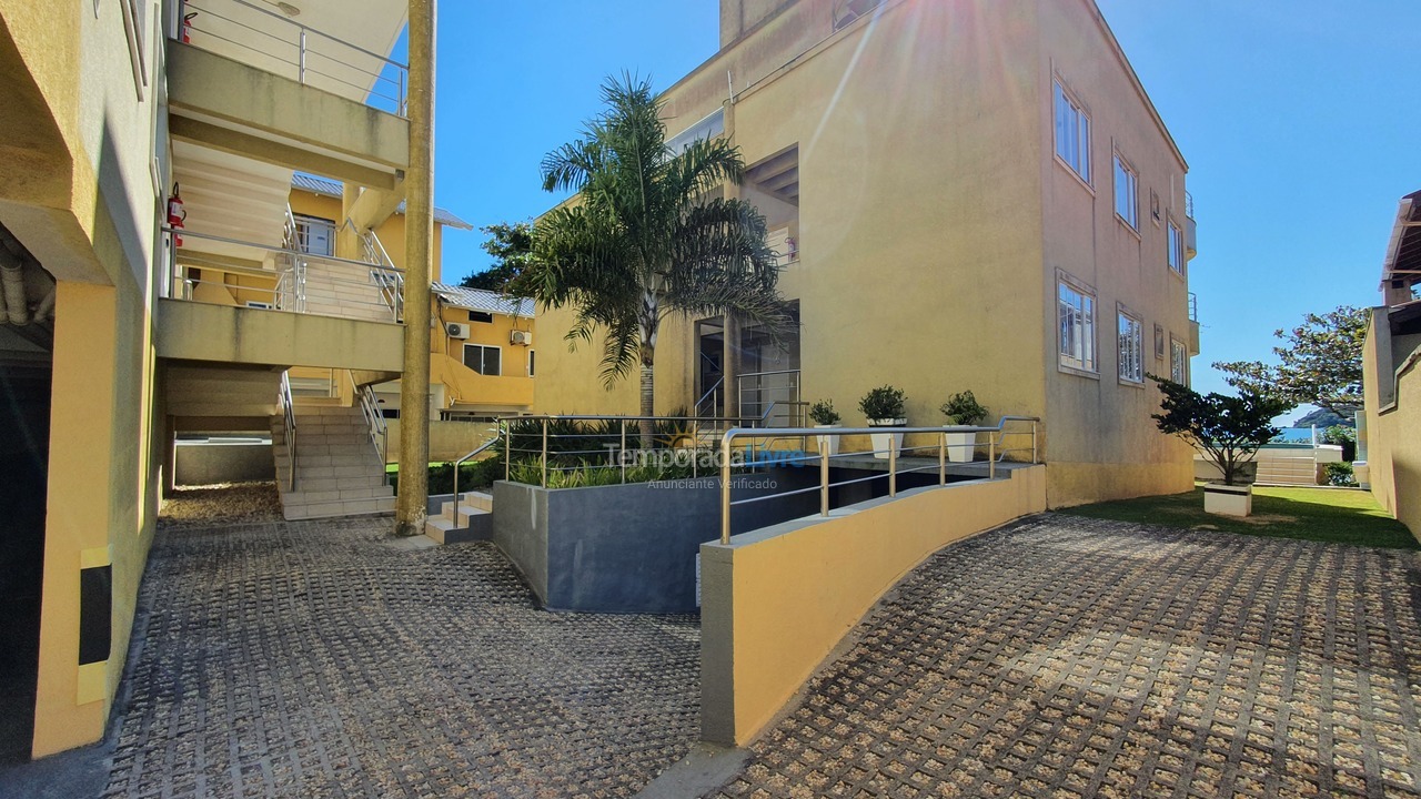 Apartment for vacation rental in Bombinhas (Praia de Bombinhas)