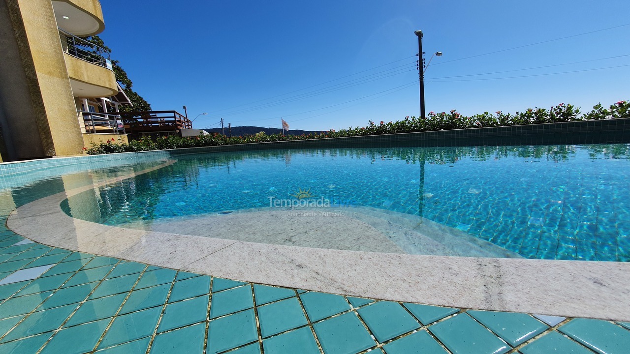 Apartment for vacation rental in Bombinhas (Praia de Bombinhas)