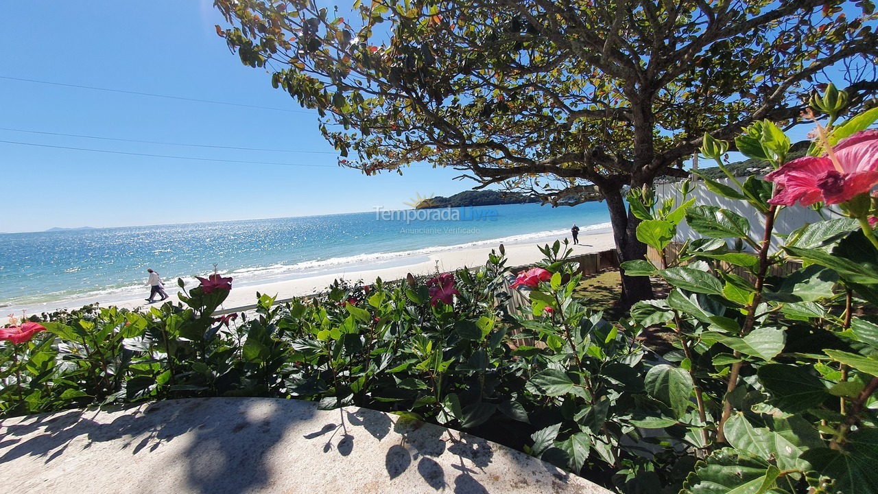 Apartment for vacation rental in Bombinhas (Praia de Bombinhas)