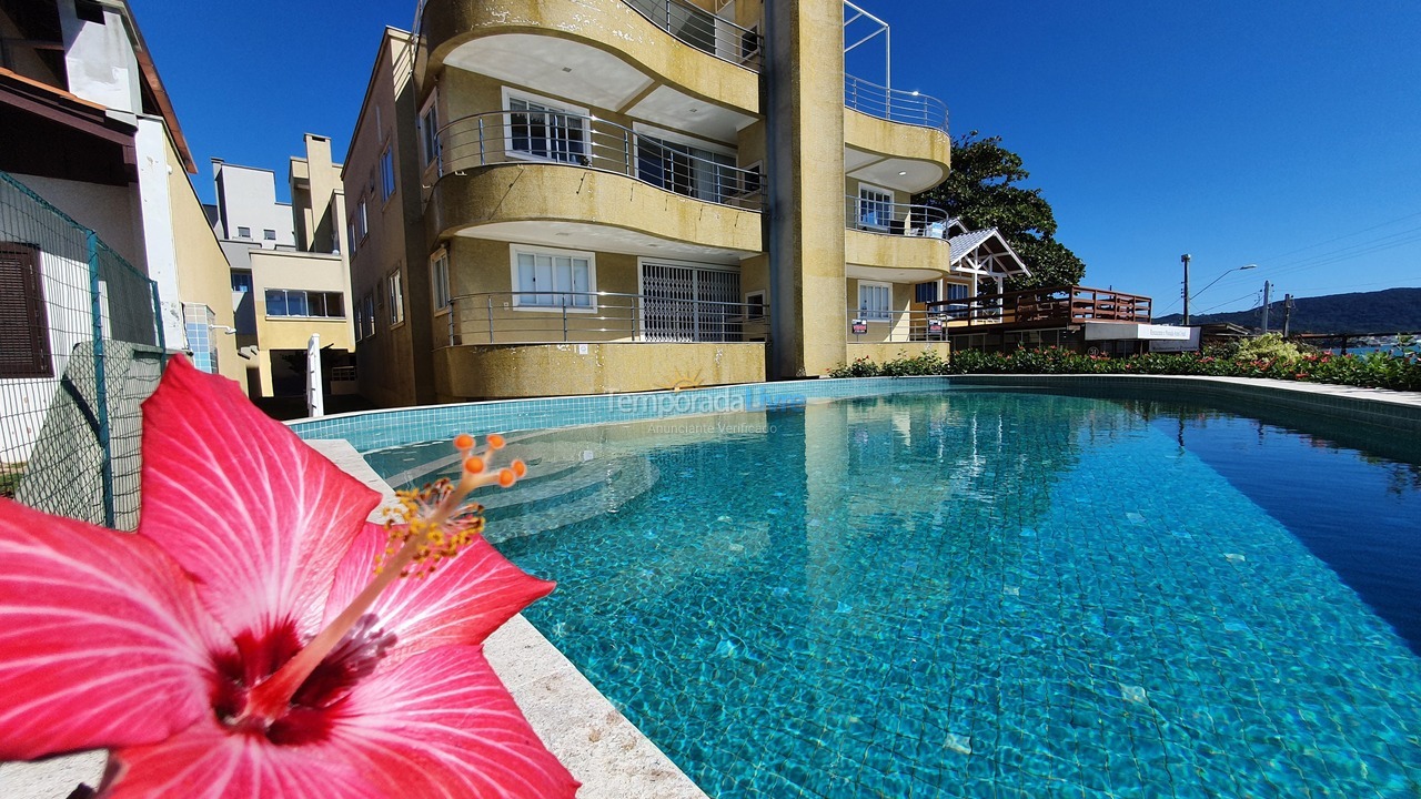 Apartment for vacation rental in Bombinhas (Praia de Bombinhas)
