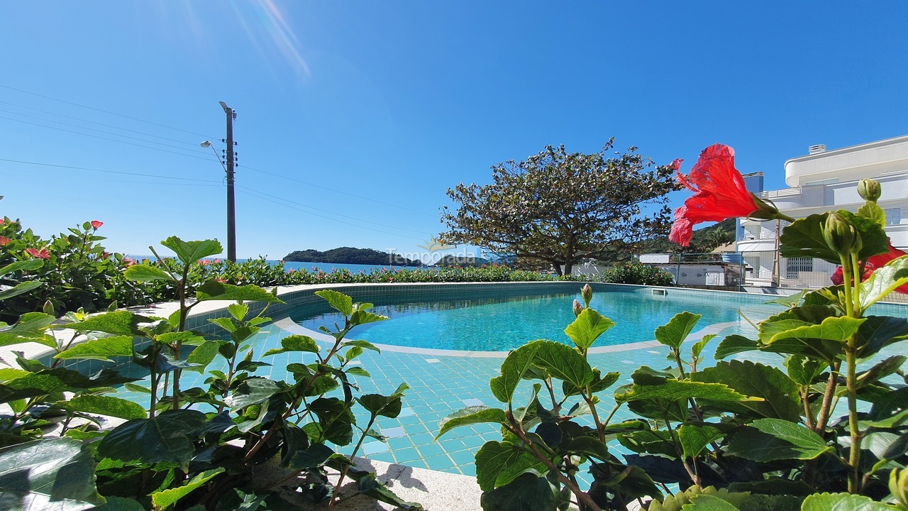 Apartment for vacation rental in Bombinhas (Praia de Bombinhas)