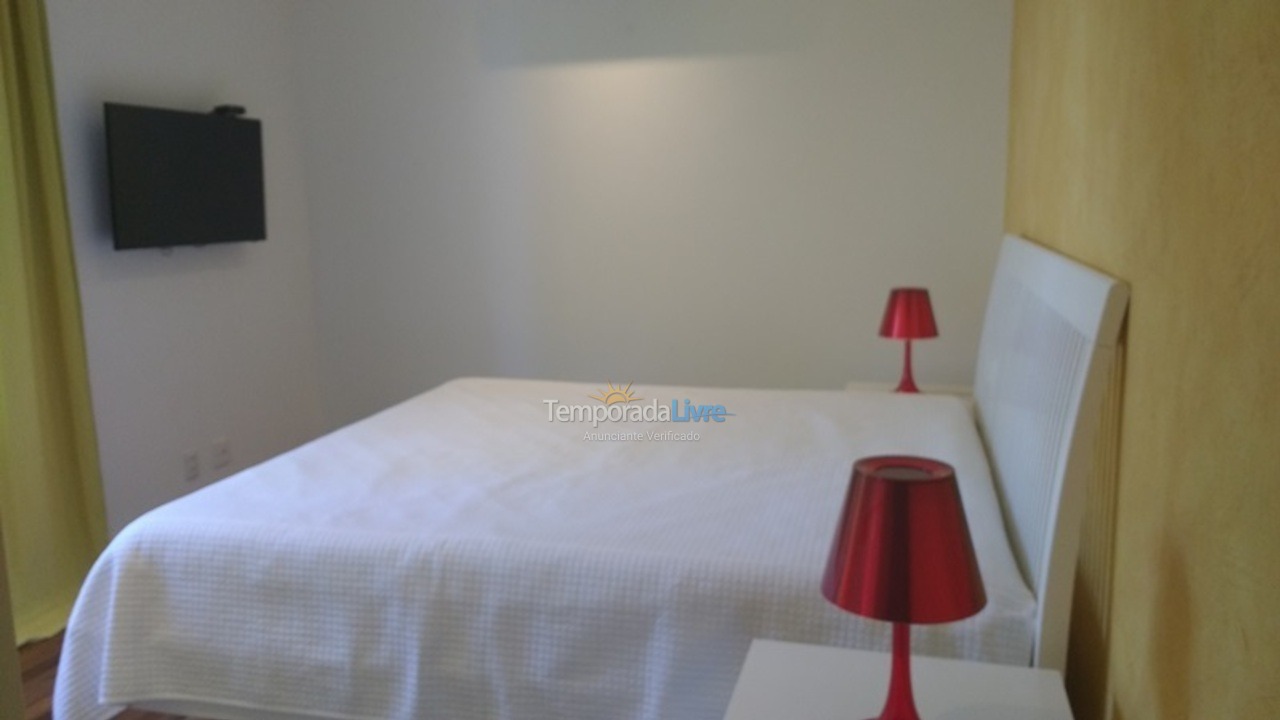 Casa para alquiler de vacaciones em São Sebastião (Praia da Baleia)