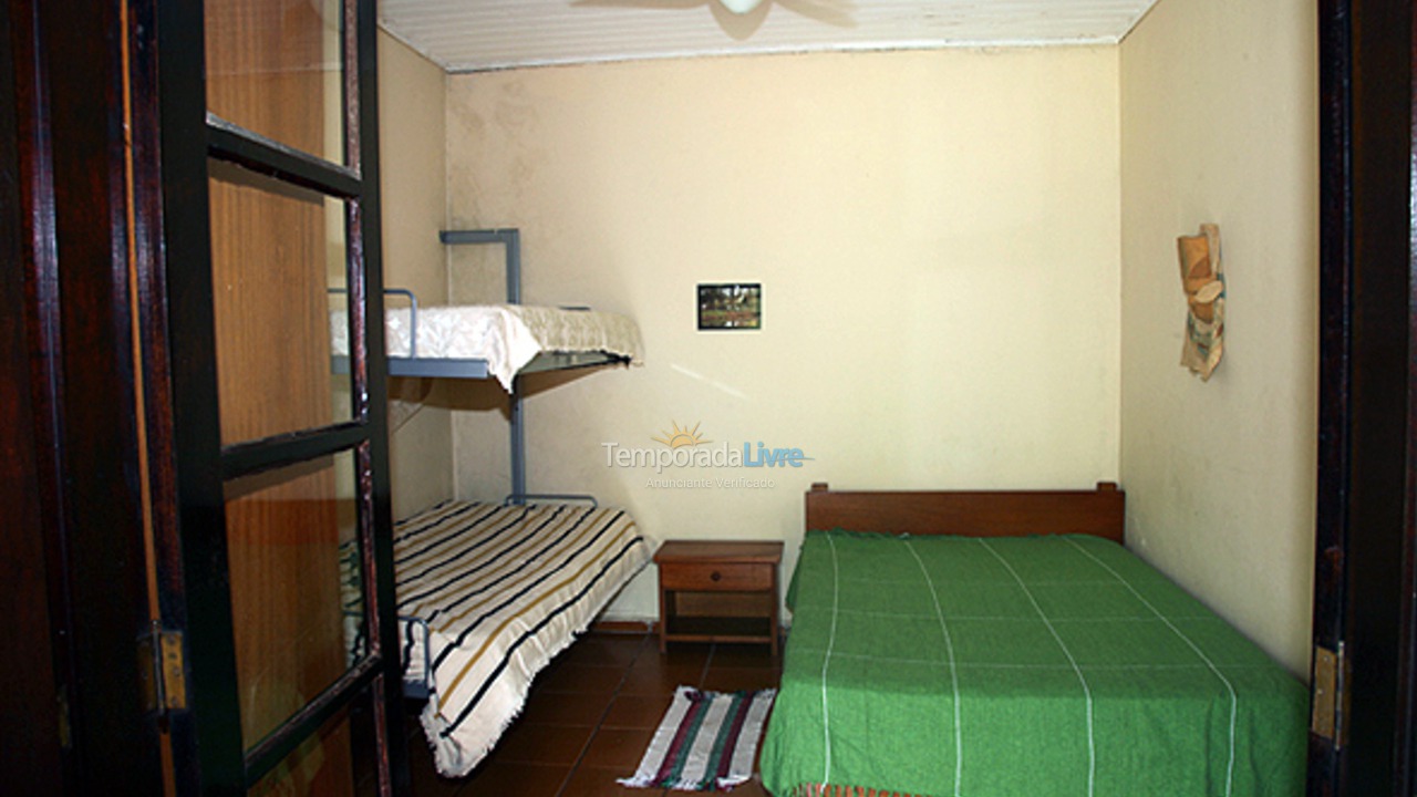 Casa para aluguel de temporada em São Sebastião (Barra do Una)