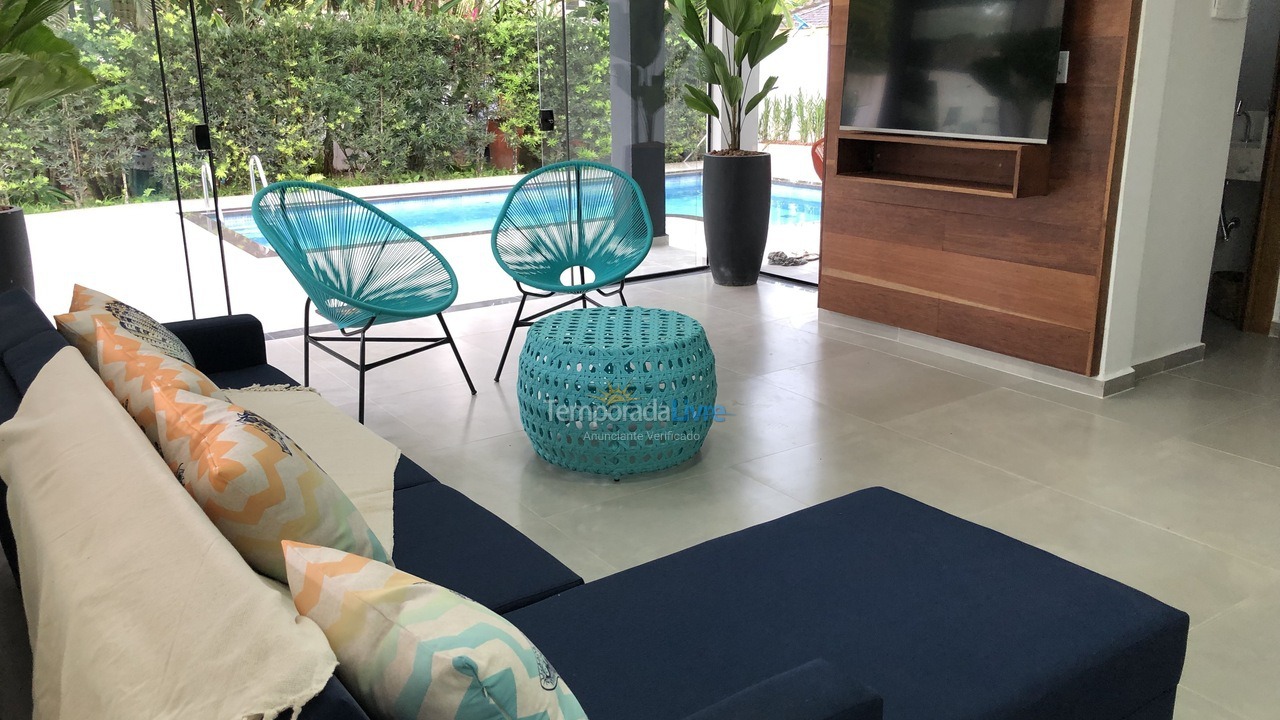 Casa para aluguel de temporada em São Sebastião (Praia da Baleia)