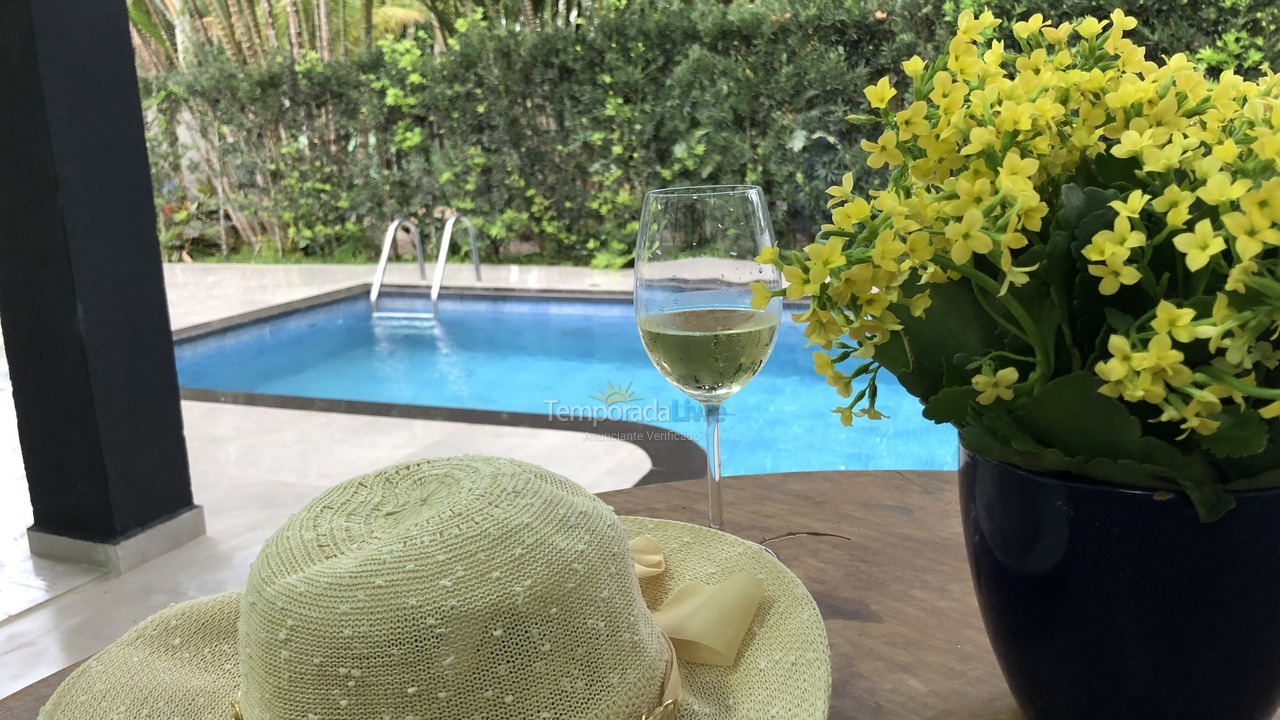 Casa para aluguel de temporada em São Sebastião (Praia da Baleia)