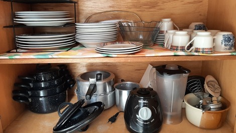 Detalhe itens de cozinha disponíveis