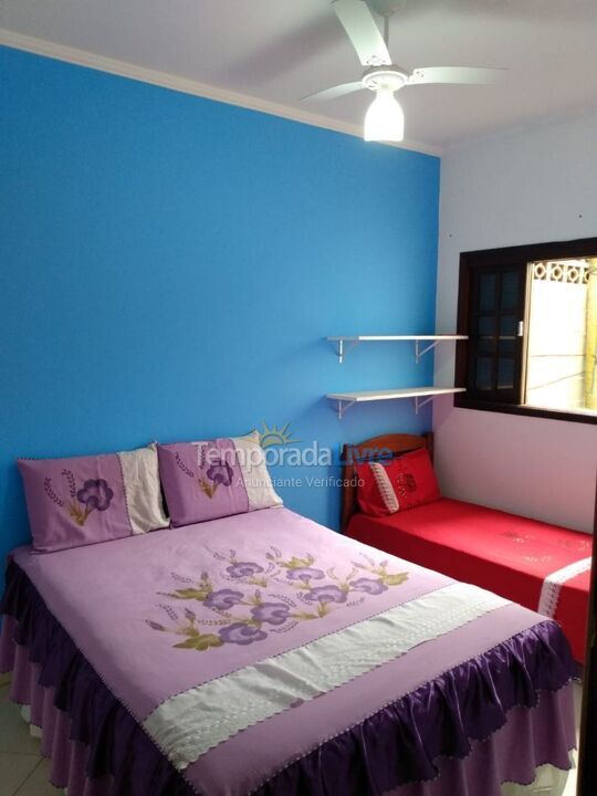 Casa para aluguel de temporada em Ubatuba (Jardim Carolina)