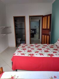 Quarto suíte. bem arejado