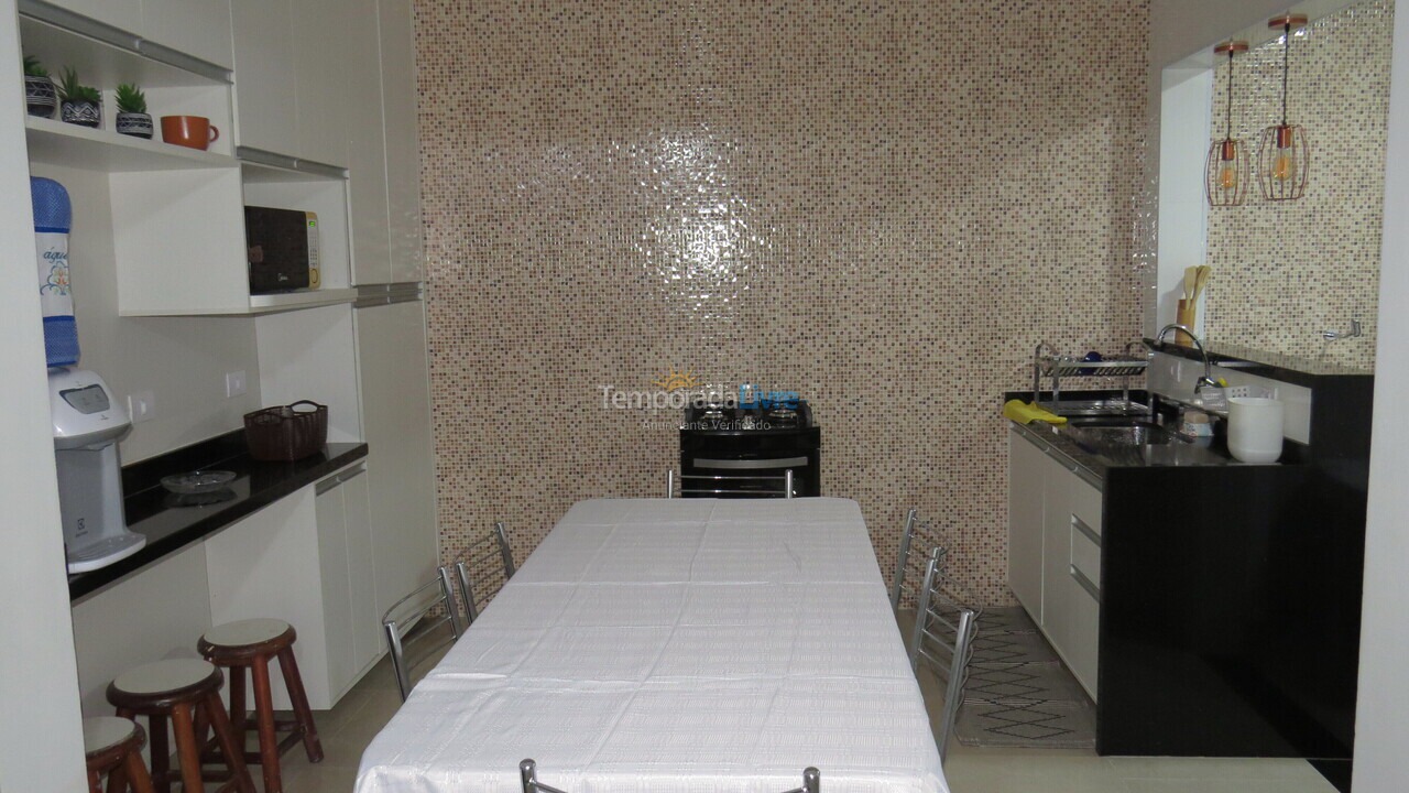 Apartamento para aluguel de temporada em Ubatuba (Praia do Tenório)