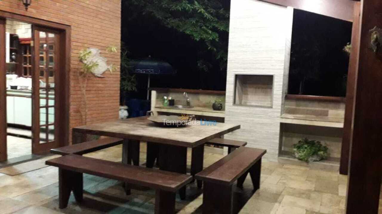 Casa para aluguel de temporada em Bertioga (Riviera de São Lourenço)