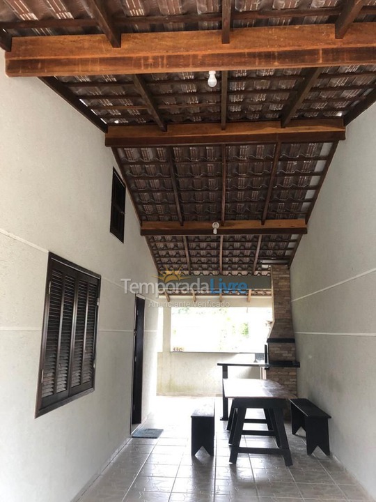Casa para alquiler de vacaciones em Itapoá (Balneário Cambiju)