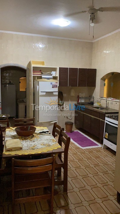 Casa para alquiler de vacaciones em Guarujá (Jardim Acapulco)