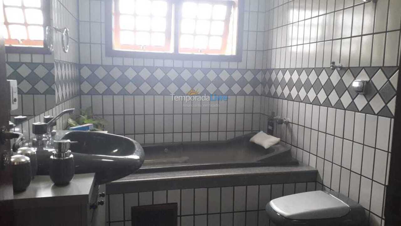 Casa para aluguel de temporada em Bertioga (Riviera de São Lourenço)