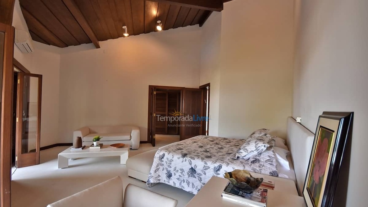 Casa para aluguel de temporada em São Sebastião (Praia do Engenho)