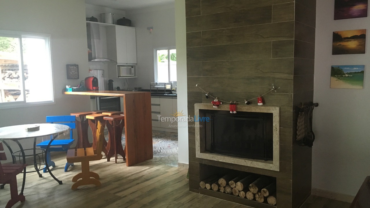 Casa para alquiler de vacaciones em Bertioga (Costa do Sol)