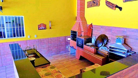 Nook 3j, heated pool, and close to the park!