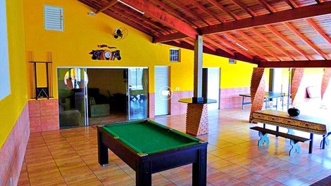 Nook 3j, heated pool, and close to the park!