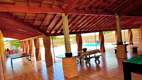 Nook 3j, heated pool, and close to the park!