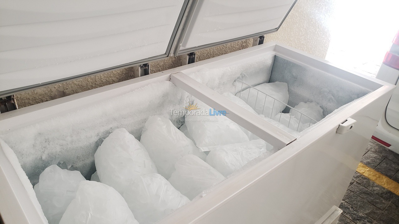 Apartment for vacation rental in Guarujá (Pitangueiras)