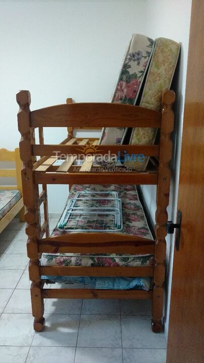 Apartamento para aluguel de temporada em Praia Grande (Vila Tupi)