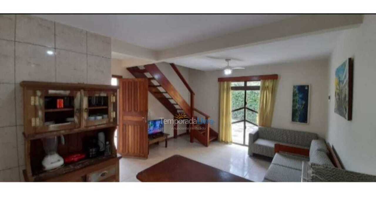 House for vacation rental in Palhoça (Guarda do Embaú)
