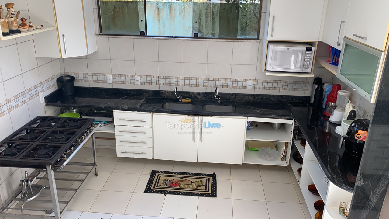 Casa para aluguel de temporada em Camaçari (Praia de Guarajuba)