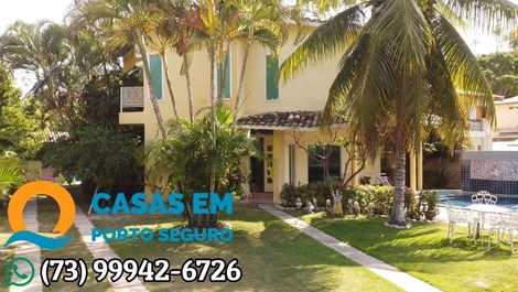 Cód.C011-Casa 5 quartos, 25 pessoas, piscina, 250m da praia de Mundaí.