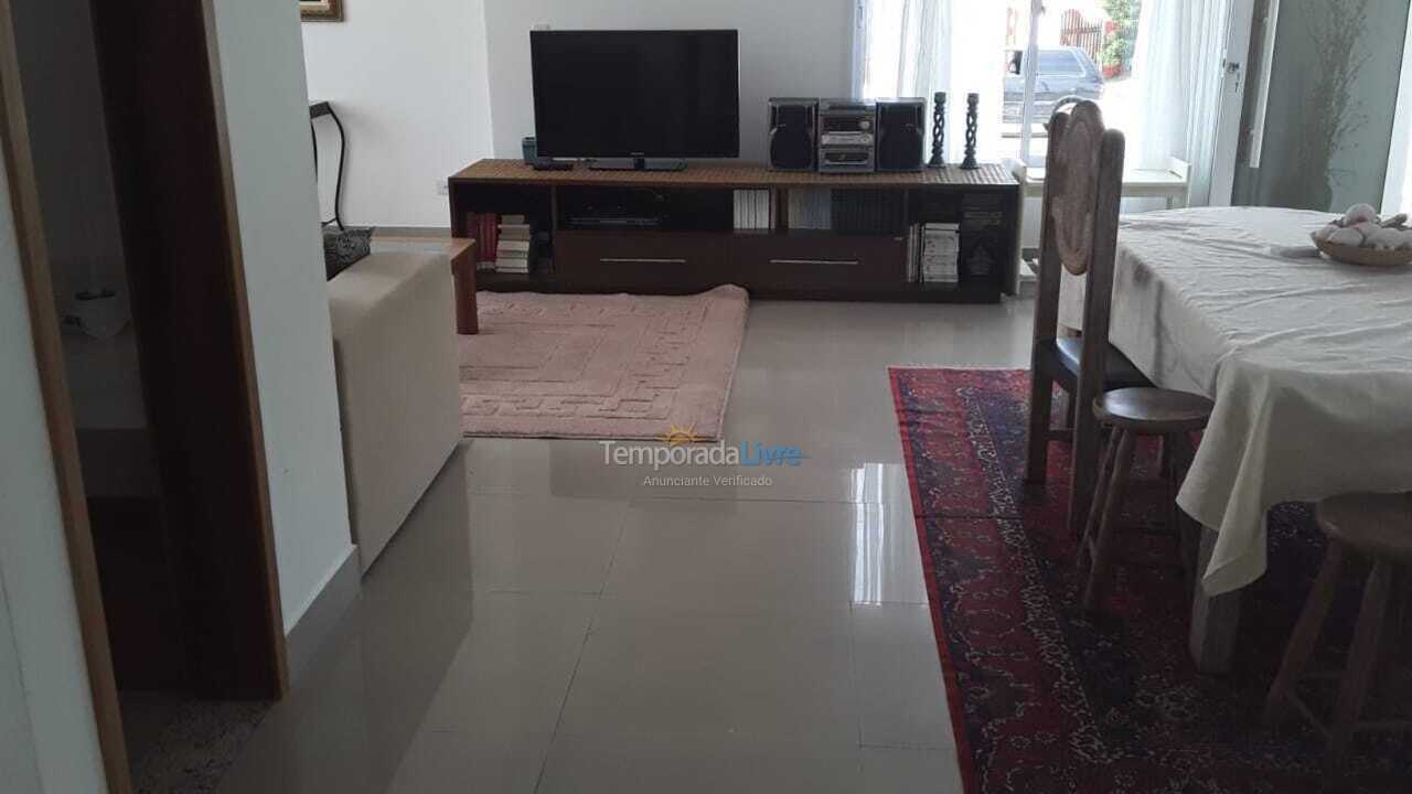 Casa para aluguel de temporada em Bertioga (Condominio Morada da Praia)