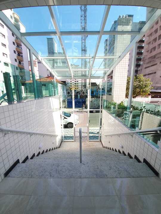 Apartamento para aluguel de temporada em Praia Grande (Vila Tupi)