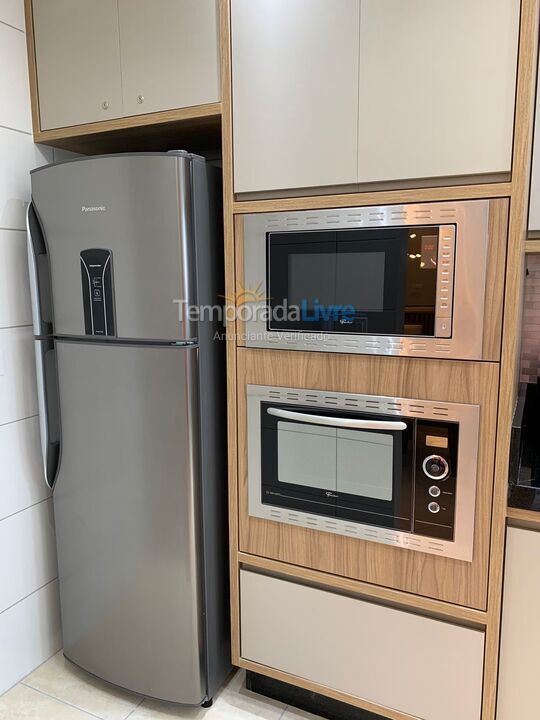 Apartamento para aluguel de temporada em Praia Grande (Vila Tupi)