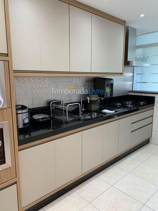 Apartamento para aluguel de temporada em Praia Grande (Vila Tupi)