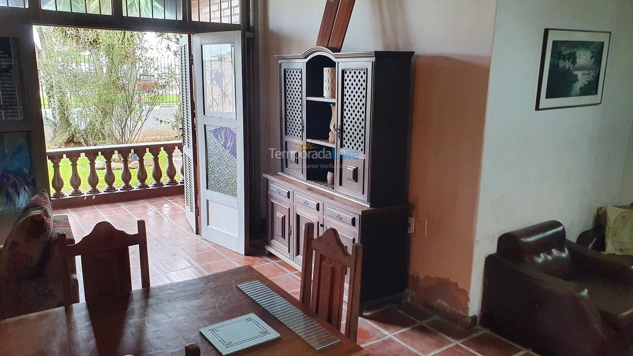 Casa para alquiler de vacaciones em Caraguatatuba (Indaiá)