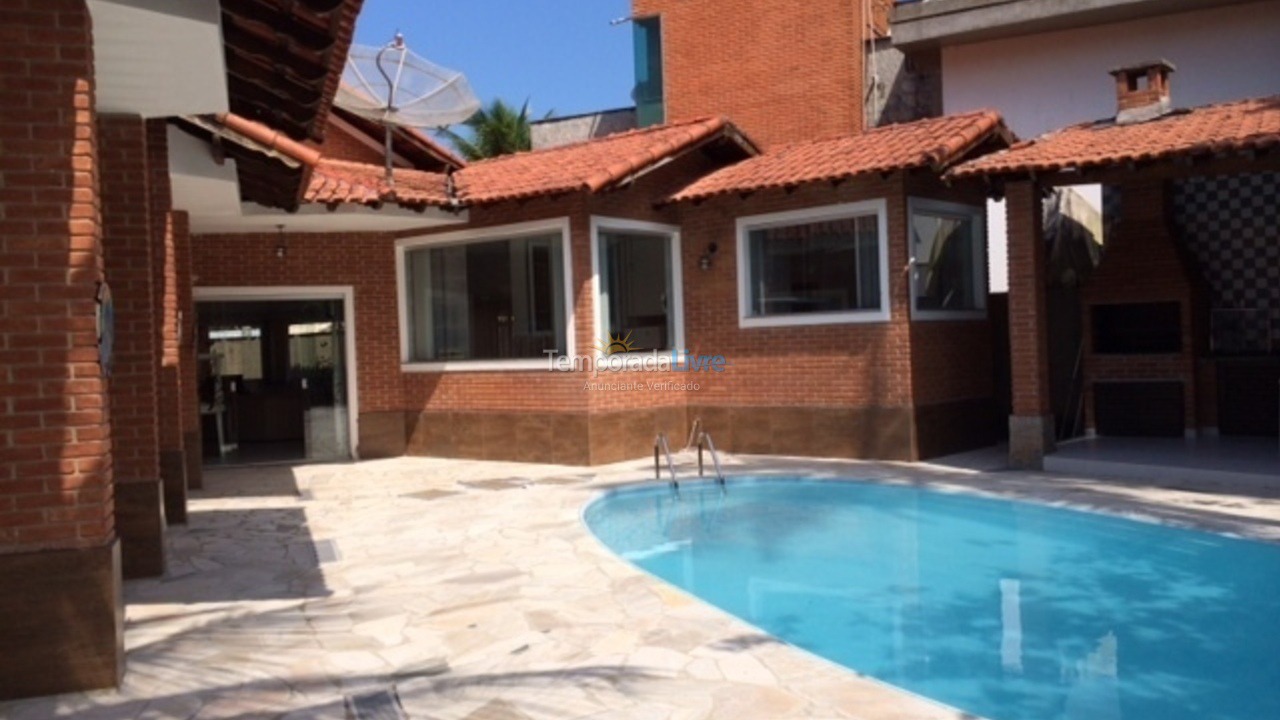 Casa para alquiler de vacaciones em Bertioga (Praia de Guaratuba)