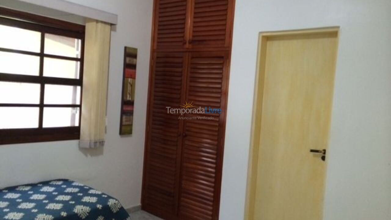 Casa para alquiler de vacaciones em Bertioga (Praia de Guaratuba)