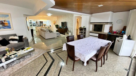 Ed. Beach Tower: 3 suites // frente al mar // barbacoa