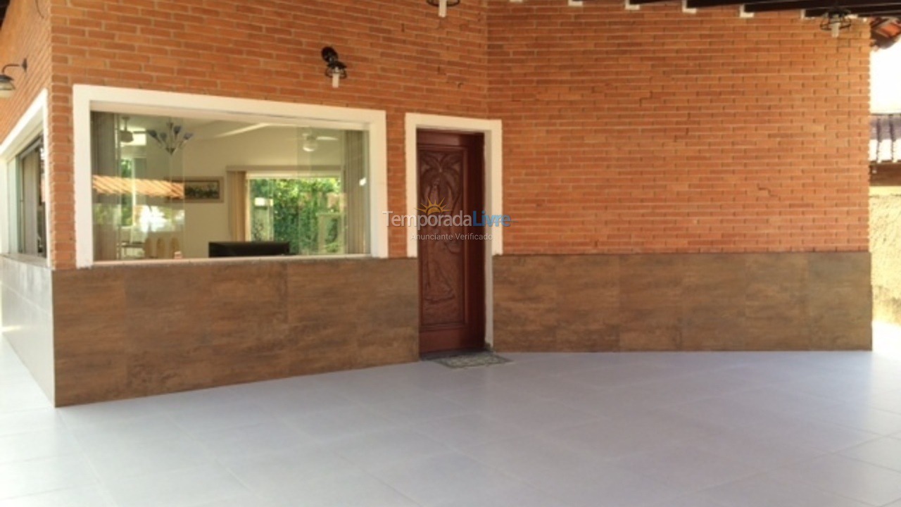 Casa para alquiler de vacaciones em Bertioga (Praia de Guaratuba)